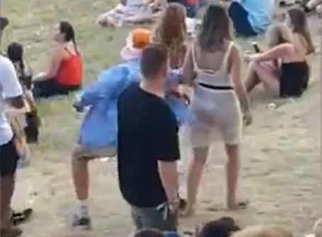 Habló la chica en topless que fue acosada en un festival: "Nadie te puede tocar sin permiso" | Internacionales