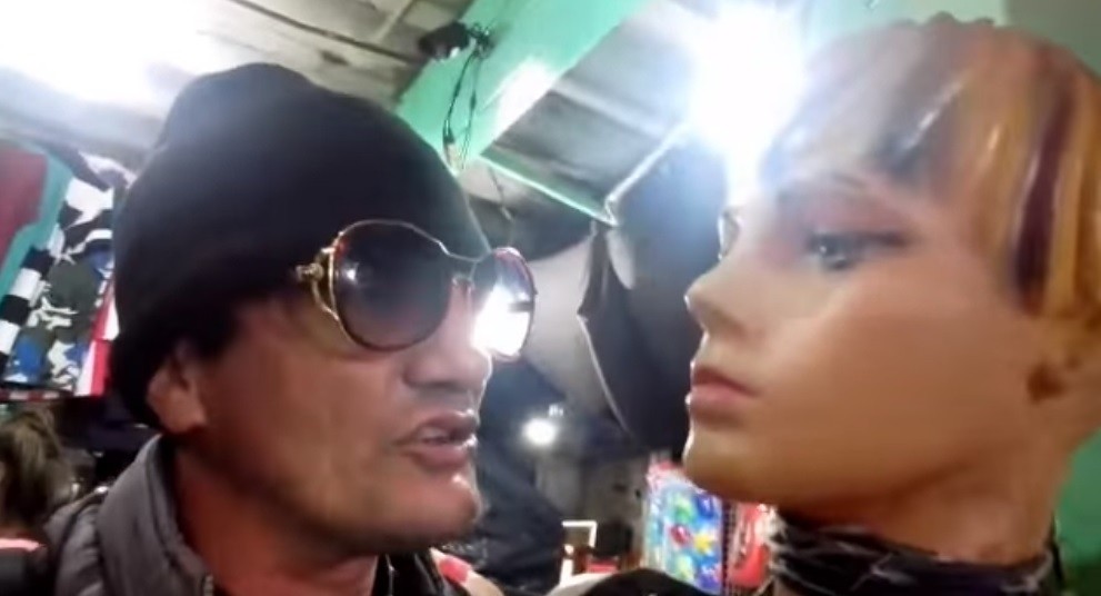 Pity Álvarez anunció su regreso a los escenarios hablándole al oído a un maniquí | Espectáculos