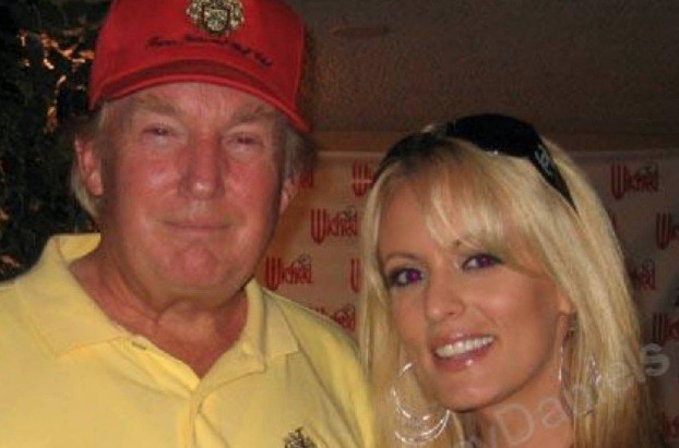 El abogado de Trump pagó 130.000 dólares a una actriz porno por su silencio sobre un encuentro sexual | Internacionales