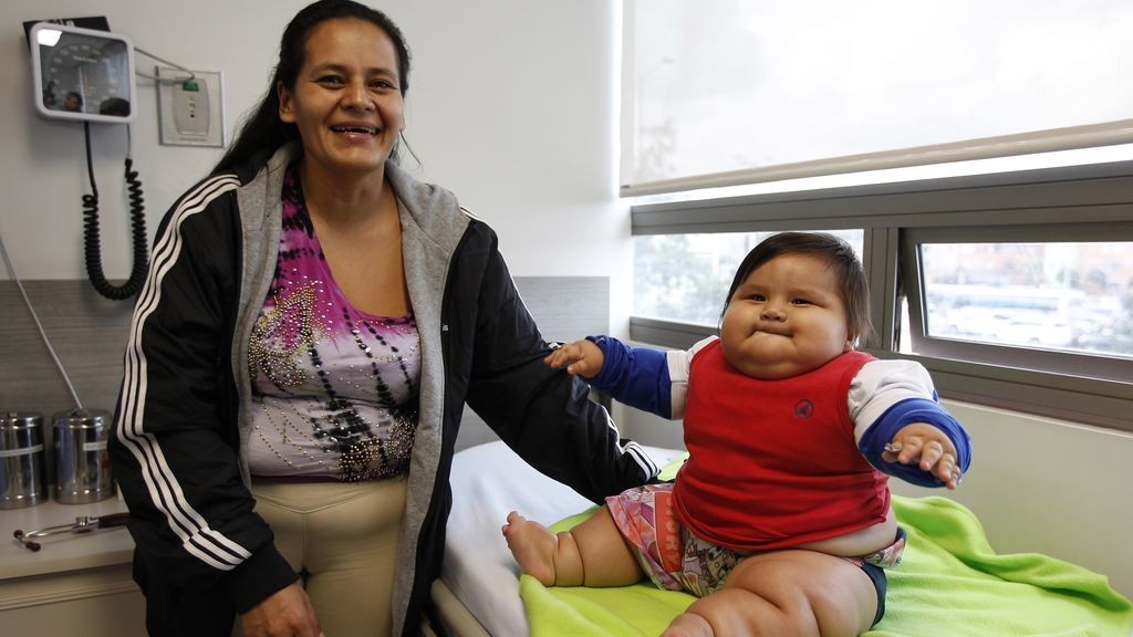 Descubren cuál es el problema del bebé colombiano que tiene 8 meses y pesa 20 kilos | Internacionales