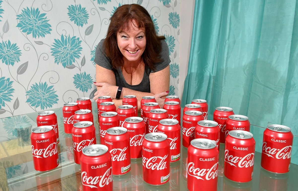 Una mujer consumió 30 latas de Coca-Cola al día durante 20 años y ésto fue lo que le sucedió | Curiosidades