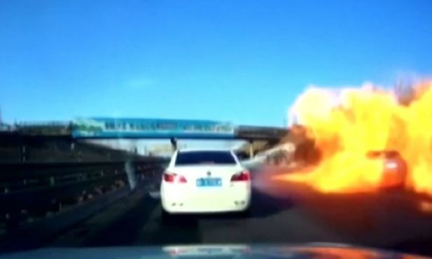 Un derrame de gas convirtió a una autopista china en un infierno | Internacionales