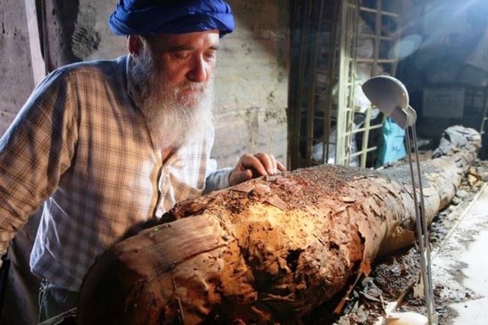 Forense de momias de día, médico de noche | Internacionales