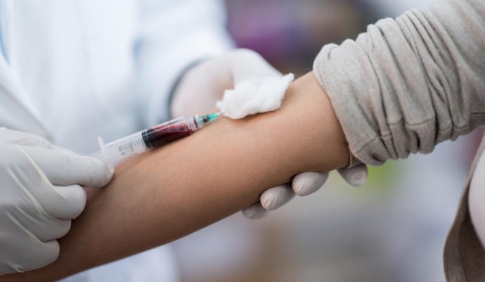 Gracias a una clase de Biología descubrió que su padre es su tío | Curiosidades