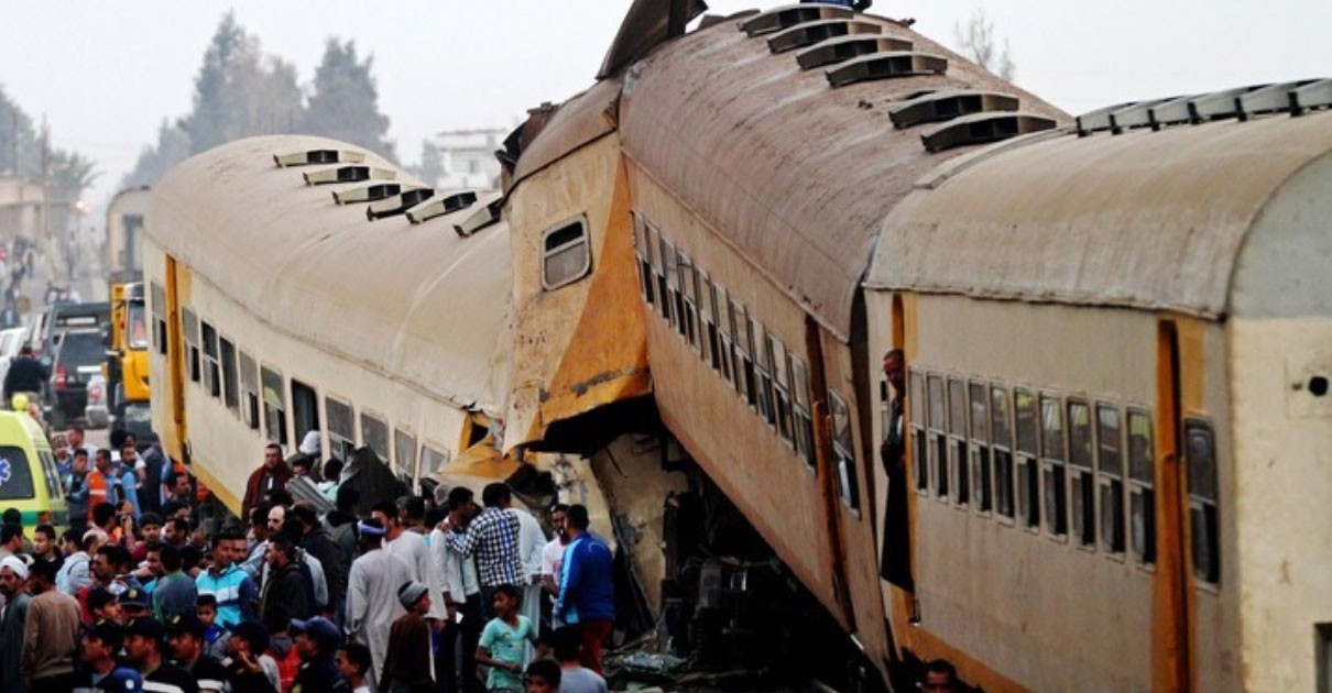 Al menos 16 muertos y 40 heridos en un accidente de tren en Egipto | Internacionales
