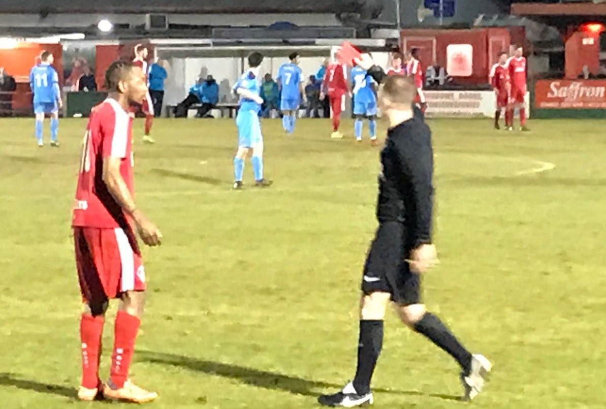 Expulsaron a un futbolista por su apellido | Deportes