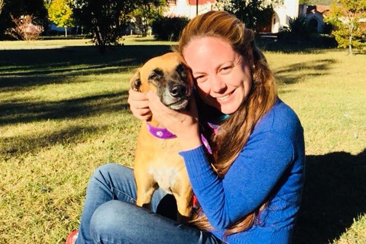 Una argentina trajo a una perra que conoció en Ecuador mediante una campaña en Facebook | Redes