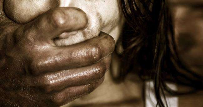 Su prima lo rechazó al pedirle casamiento y él le tiró ácido en la cara | Internacionales