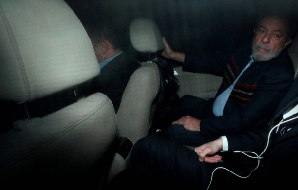 Lula Da Silva habló antes de entregarse y dijo que la prisión es un "absurdo" del juez Moro | Internacionales