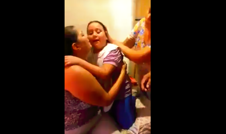 El conmovedor video que grabó un grupo de chicos para la nena que lloraba porque le hacían bullying | Redes