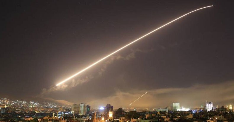 Siria asegura que respondió al ataque con misiles de EEUU, Francia y Reino Unido | Internacionales