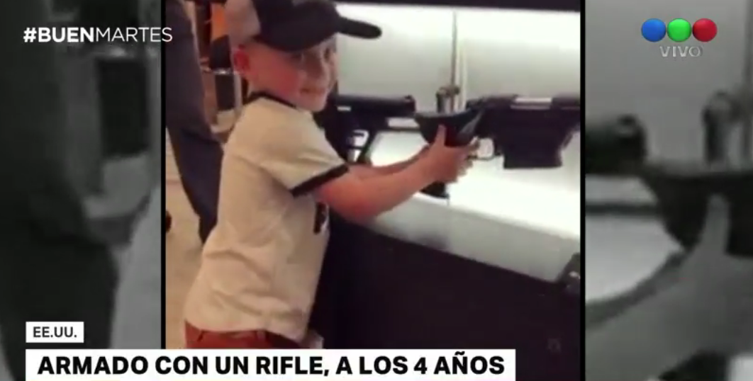 Video: un nene de cuatro años muestra cómo se usa un rifle | Redes