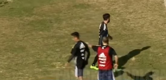 Lo tienen de punto: a Pipita Higuaín no lo perdonan ni cuando "falla" un abrazo | Rusia 2018