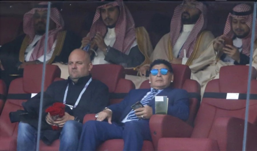 El particular look de Maradona en el partido inaugural del Mundial | Rusia 2018