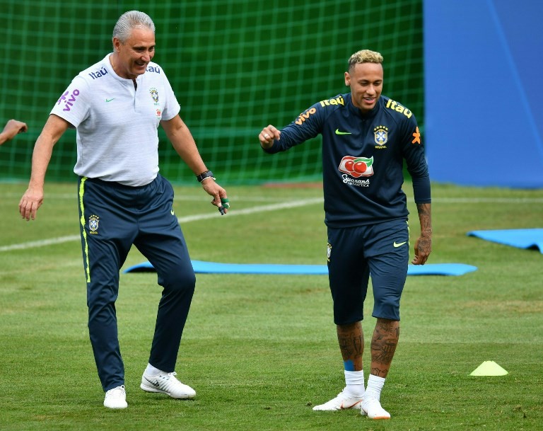 Alarma en Brasil: Neymar se retiró del entrenamiento con dolores en un tobillo | Rusia 2018