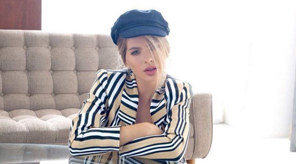 La curiosa pose de la China Suárez para amamantar a su hija Magnolia | Espectáculos