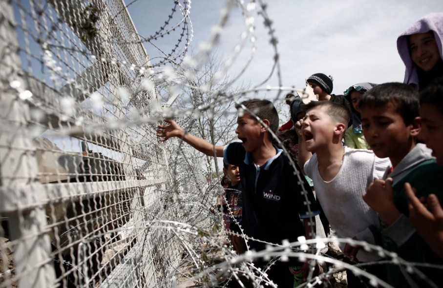 El Pentágono está acondicionando dos bases para acoger a inmigrantes en Texas | Internacionales