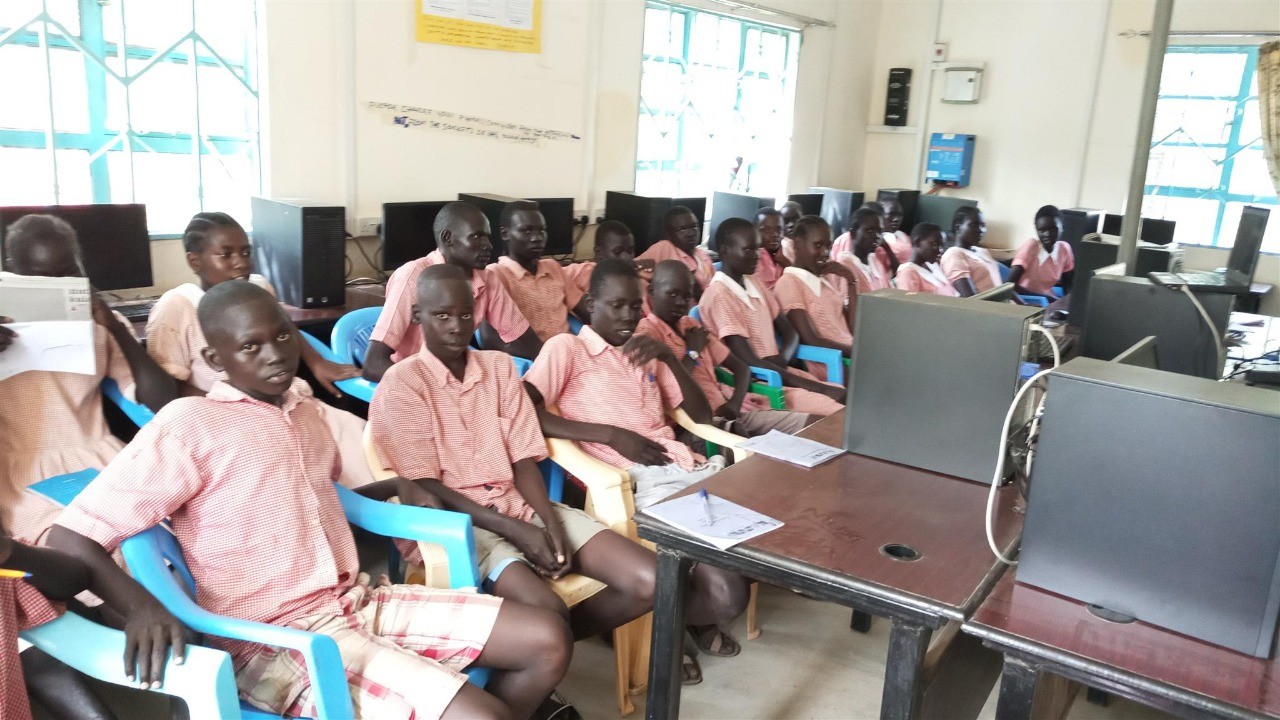 Alumnos africanos refugiados aprendieron cánticos argentinos | Rusia 2018