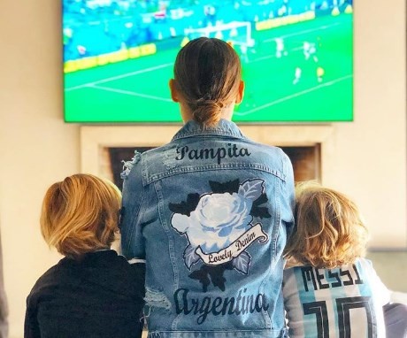 Asi vivió Pampita y su hijo el triunfo agónico de Argentina | Redes