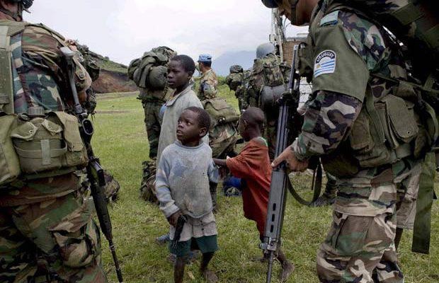 Las atrocidades de la guerra del Congo: obligan a niños a violar a sus madres y a comer carne humana | Internacionales