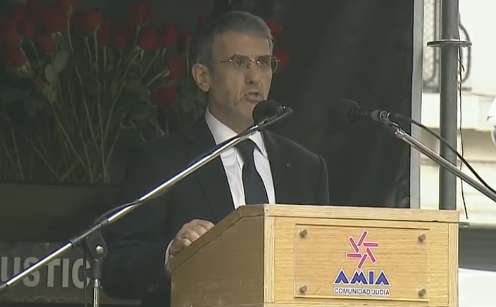 AMIA: "La confusión que rodea la muerte de Nisman es consecuencia de la impunidad de los criminales extranjeros" | Política
