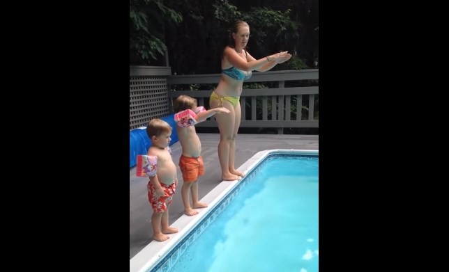 Video viral: el panzazo de un nene que intenta imitar a su madre | Redes