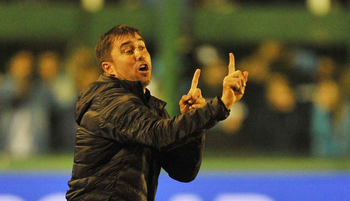 Coudet: "No se puede jugar palo por palo si el rival se defiende tan atrás" | Deportes