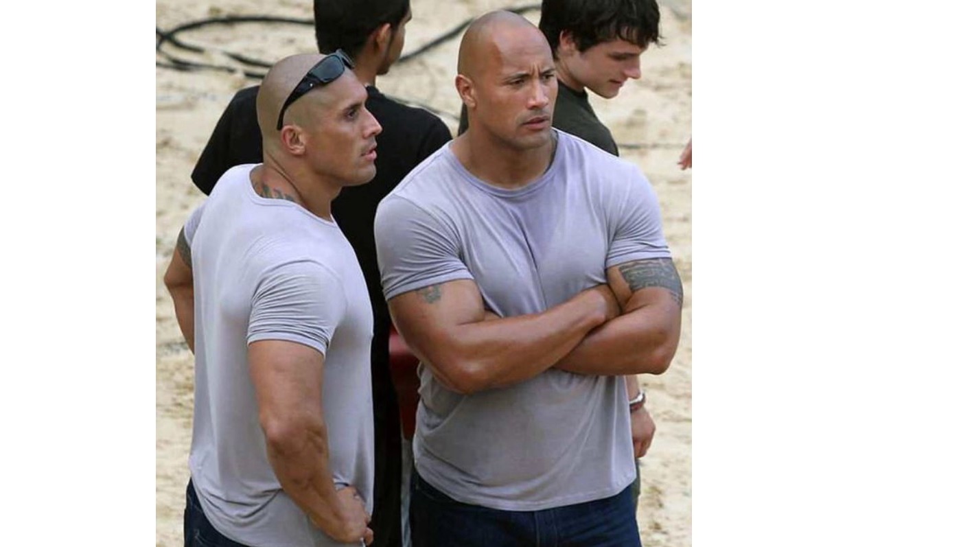 El regalo de Dwayne Johnson "La Roca" a su primo y doble de riesgo que lo dejó llorando | Espectáculos