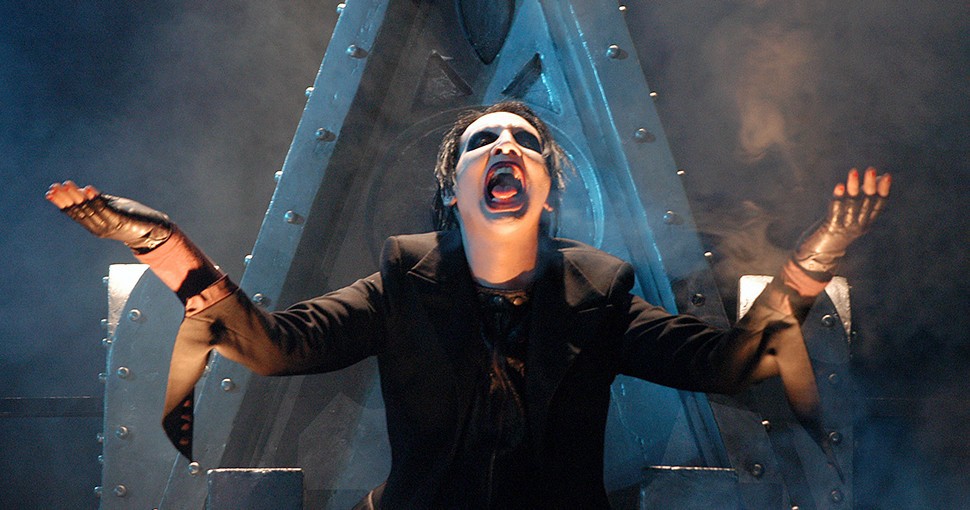 Video: Marilyn Manson se desplomó en el escenario | Espectáculos