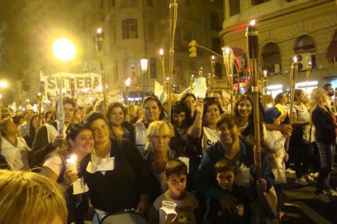 Marcha de silencio por los dos muertos en la escuela de Moreno | Actualidad