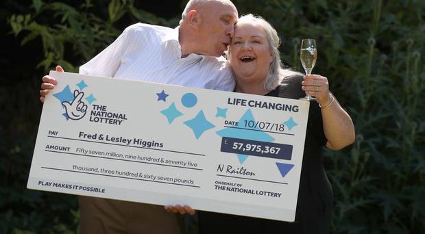Rompieron su ticket de la lotería sin saber que era el ganador de 75 millones de dólares | Redes