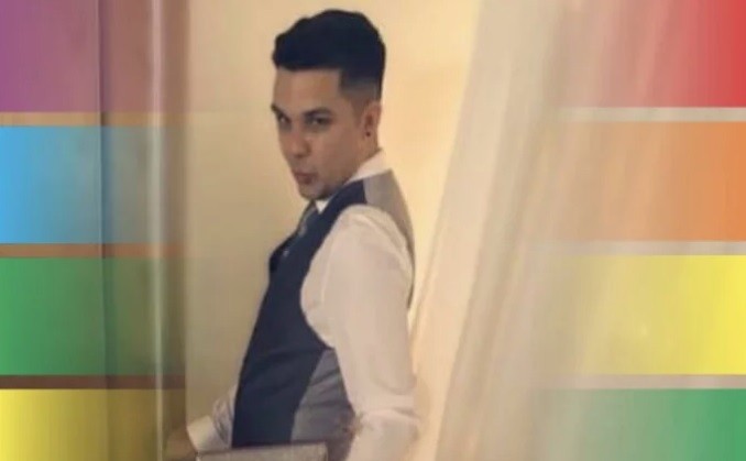 La genial respuesta de un profesor de teatro gay a una madre que sacó a sus hijos de su clase | Redes