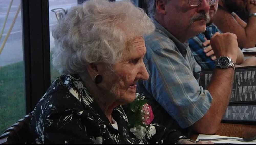 Destrozó la promoción: logró que el restaurante le pague por comer | Curiosidades