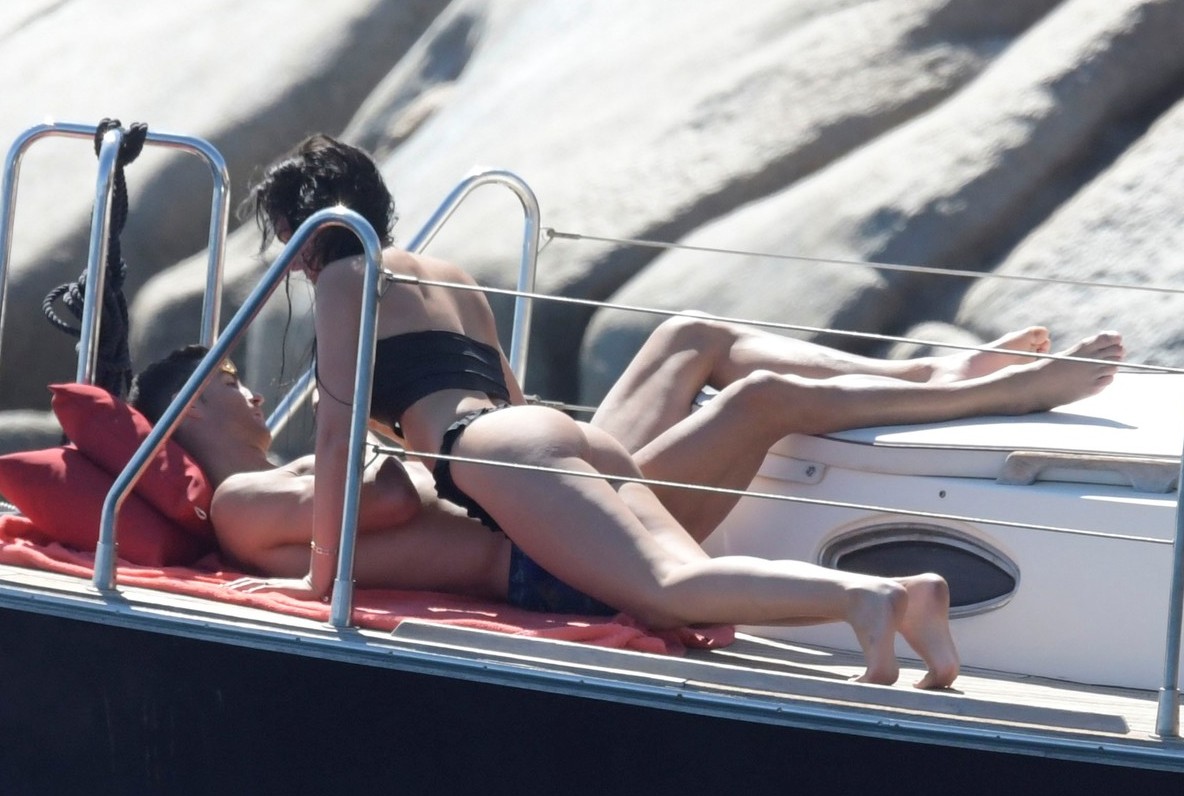 Las fotos hot de Cristiano Ronaldo y su novia argentina en una paradisíaca playa | Deportes