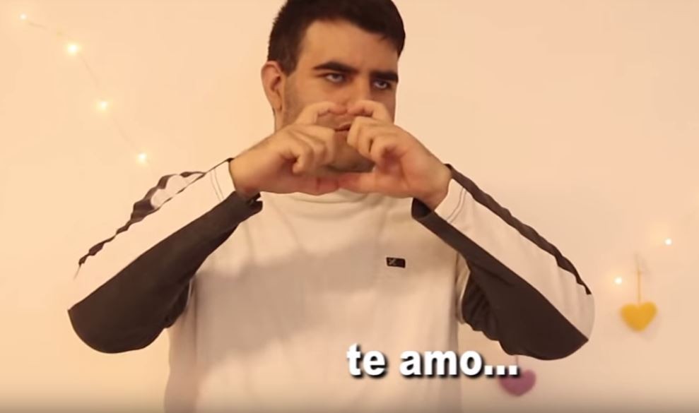 Pura emoción: el homenaje de hijos con discapacidad a sus madres | Redes