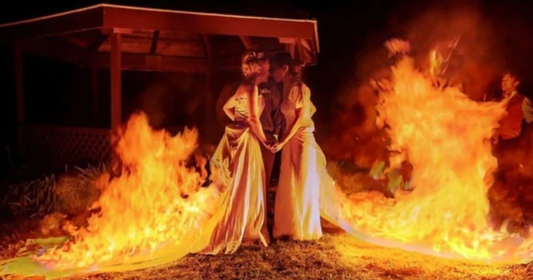 Novias bajo fuego: prendieron fuego sus vestidos en medio de la ceremonia | Curiosidades