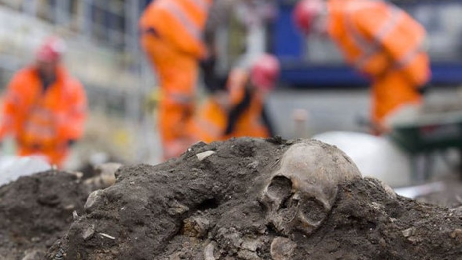 Van a desenterrar 45.000 esqueletos en Londres para construir un tren de alta velocidad | Internacionales