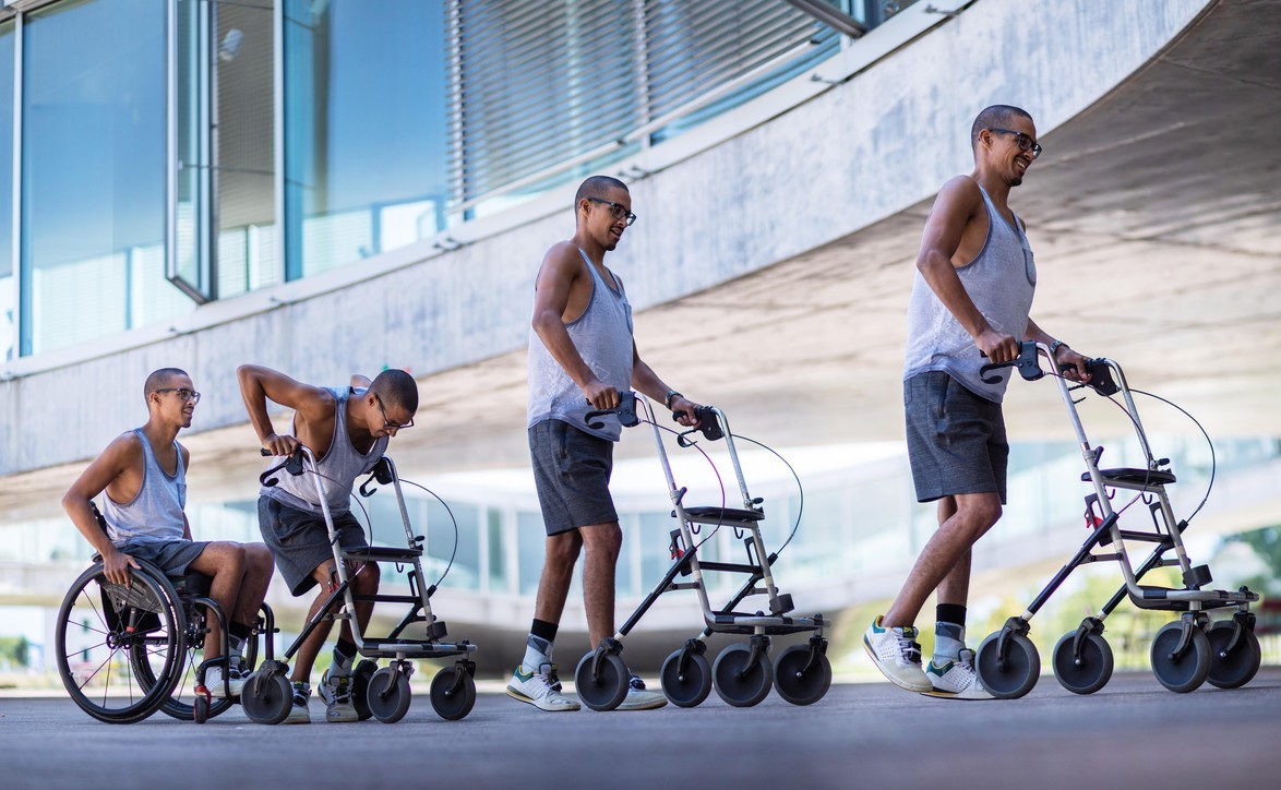 Tres parapléjicos volvieron a caminar gracias a un implante electrónico | Internacionales