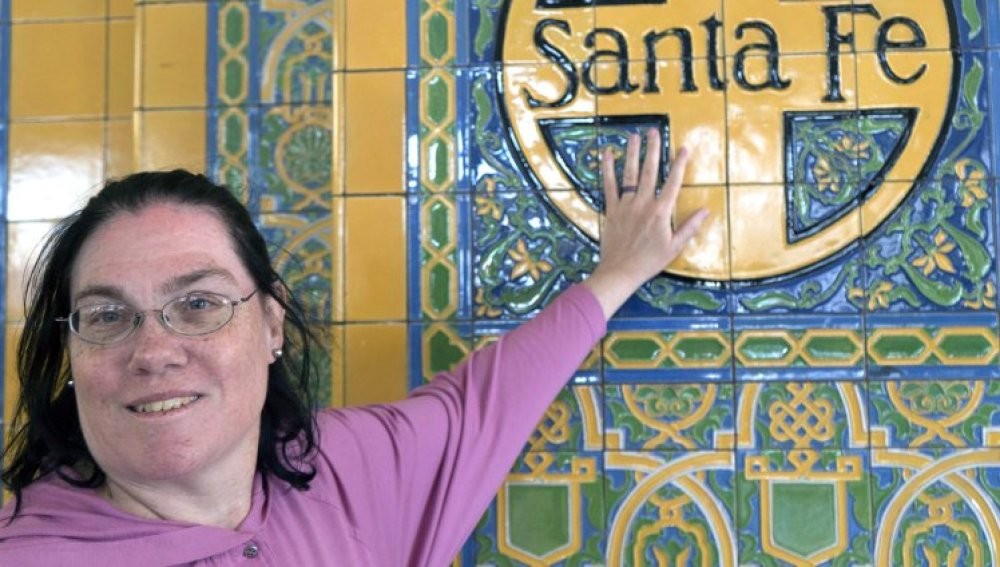 Una mujer asegura que se casó con una estación de tren y que tiene "sexo mental" con ella | Curiosidades