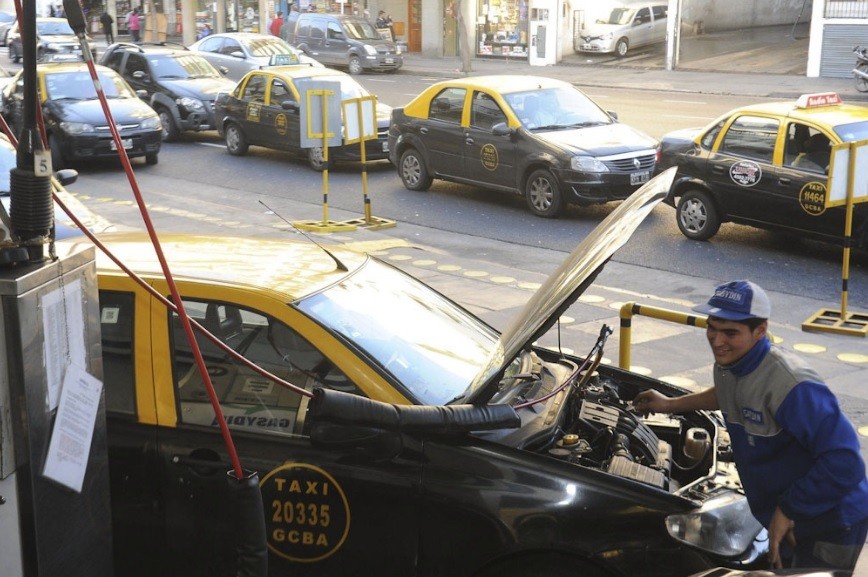 El GNC no se queda atrás: sube el precio y totaliza 65% en el año | Economía