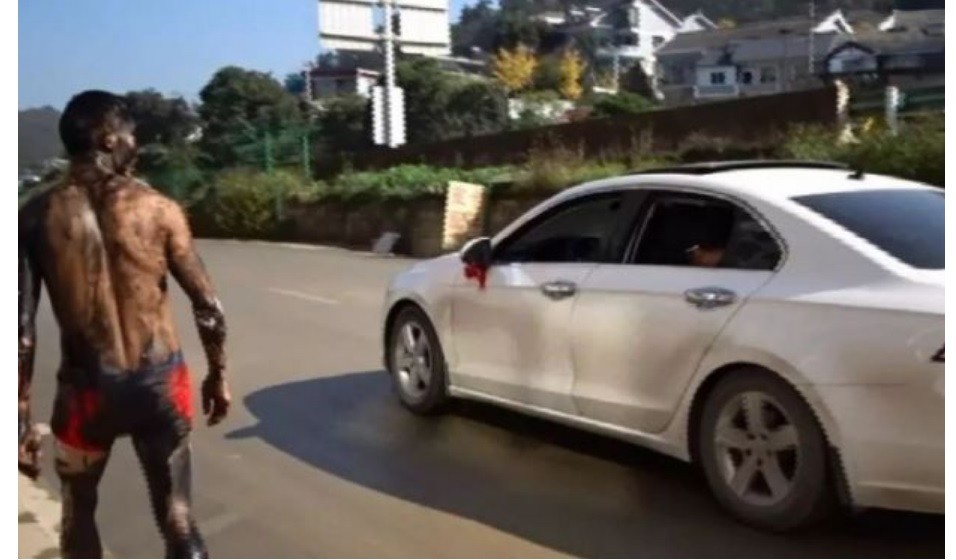 Atropellaron a un joven cuando huía de su boda y está grave | Internacionales