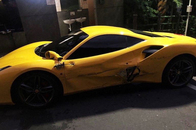 Delivery chocó con su moto a cuatro Ferraris y le reclaman US$ 390 mil | Curiosidades