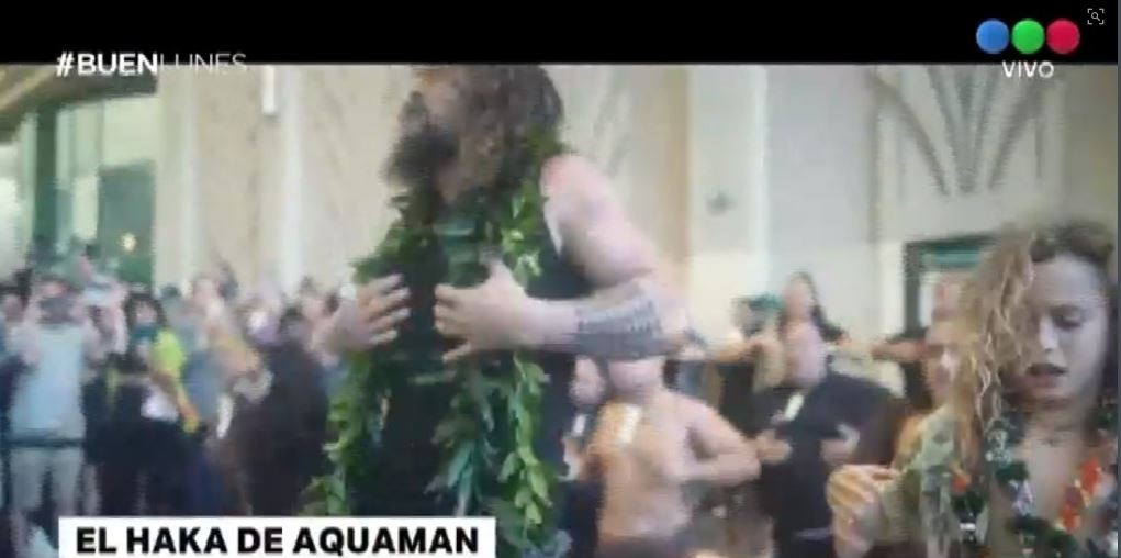 Jason Momoa realizó un haka en la alfombra roja de "Aquaman" en Hawai | Espectáculos
