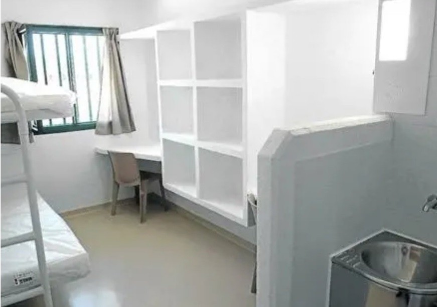 Crisis habitacional: publicó aviso de alquiler con foto de una celda y se contactaron varios interesados | Redes