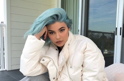 El escote superhot de Kylie Jenner para recibir el 2019 | Espectáculos