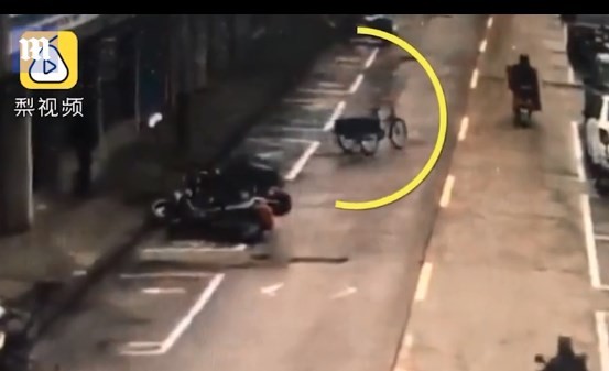 Video: misterio en China por el "triciclo fantasma" que recorre las calles | Curiosidades