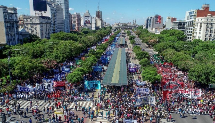Un diputado de Cambiemos presentó un proyecto para quitarle los planes sociales a quienes hagan piquetes en las calles | Política