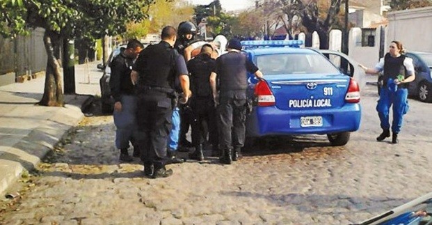 Temperley: detuvieron a un policía de la Ciudad por asaltar a una mujer de 95 años | Actualidad