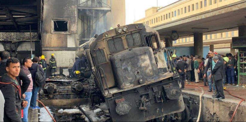 Al menos 20 muertos tras el choque de un tren en una estación de El Cairo | Internacionales