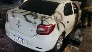 Violento ataque dela mafia de los taxis a una mujer que conducía un Uber | Actualidad